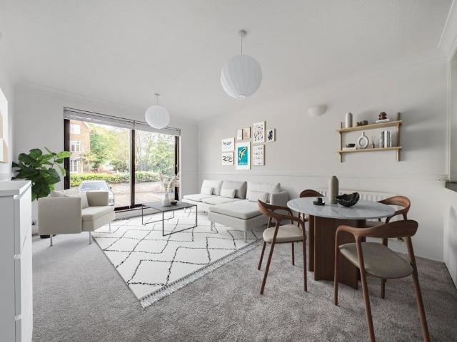 Apartment for rent in Widmore Green, Greater London