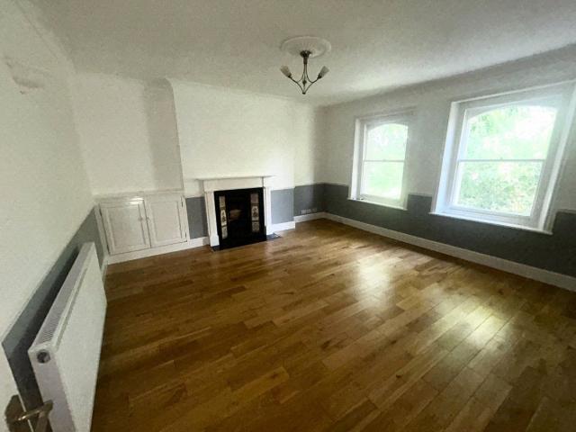 Apartment for rent in Shortlands, Greater London