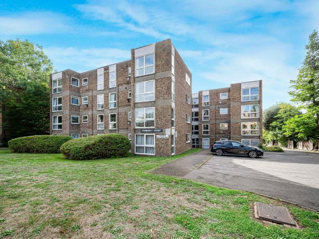 Apartment for rent in Widmore Green, Greater London