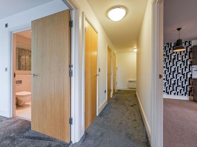 Apartment for rent in Widmore Green, Greater London