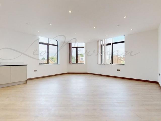 Apartment for rent in Widmore, Greater London
