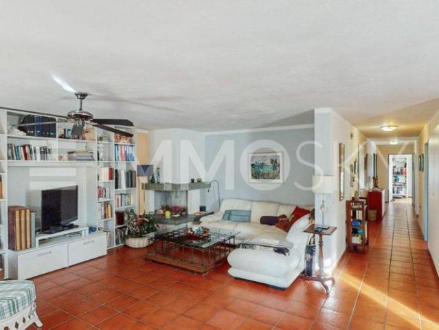 Wohnung kaufen in Collina d'Oro, Tessin