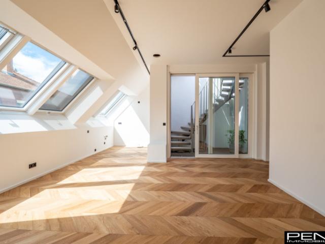 Dachgeschosswohnung kaufen in Meidling, Wien