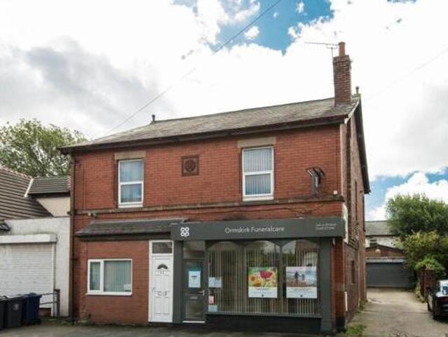 House for sale in Roby Mill, Lancashire
