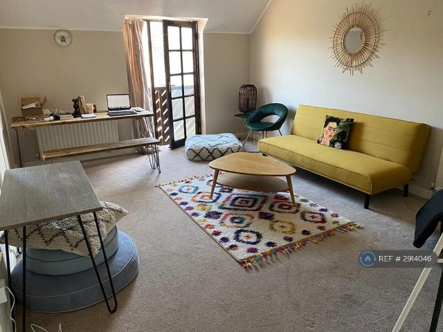 House for rent in Colindale, Greater London