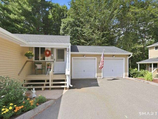 Condo for sale in Pine Hill, Simsbury