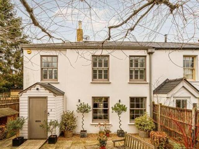 House for sale in Deepcut, Surrey