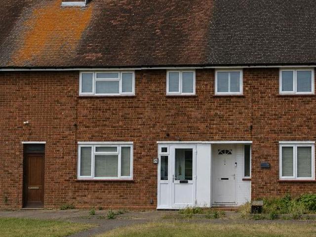 Studio for rent in London Borough of Hounslow, Hanworth