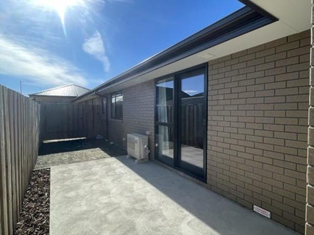 House for rent in Chaslands, Canterbury