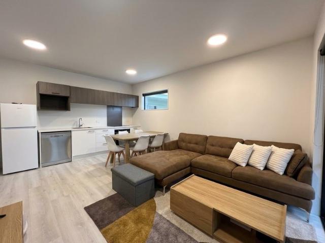 Apartment for rent in Chaslands, Canterbury