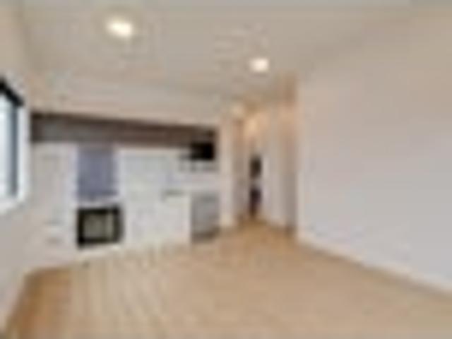 Apartment for rent in Chaslands, Canterbury