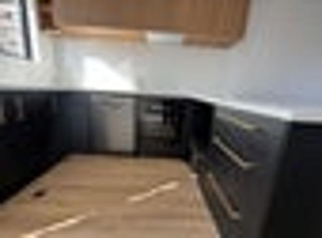 Townhouse for rent in Chaslands, Canterbury