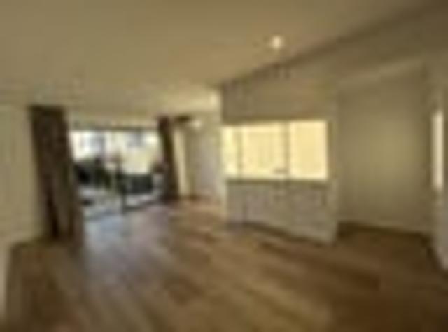 Townhouse for rent in Chaslands, Canterbury