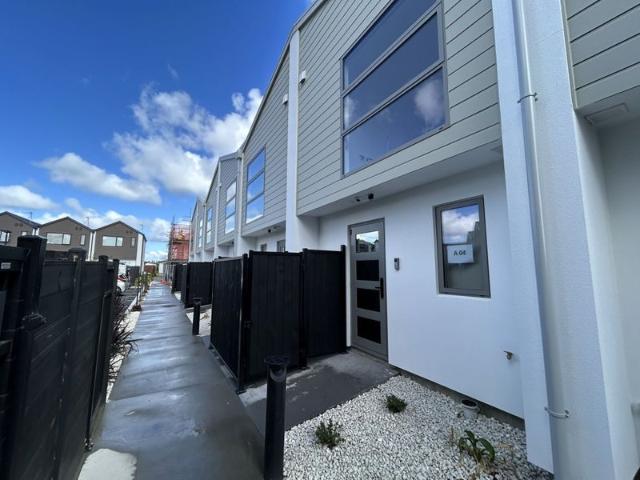 House for rent in Chaslands, Canterbury