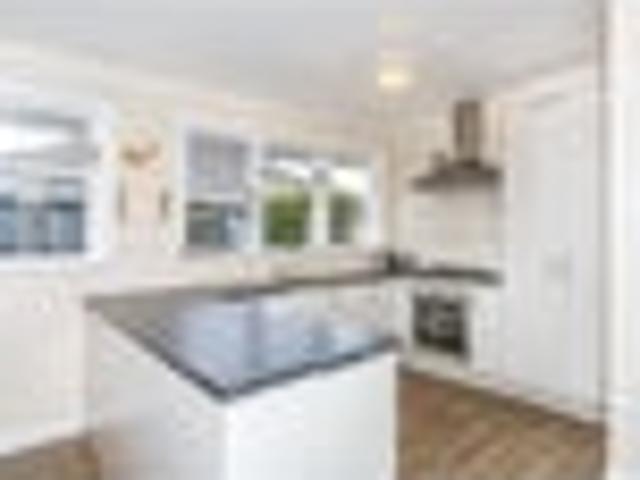 House for rent in Chaslands, Canterbury