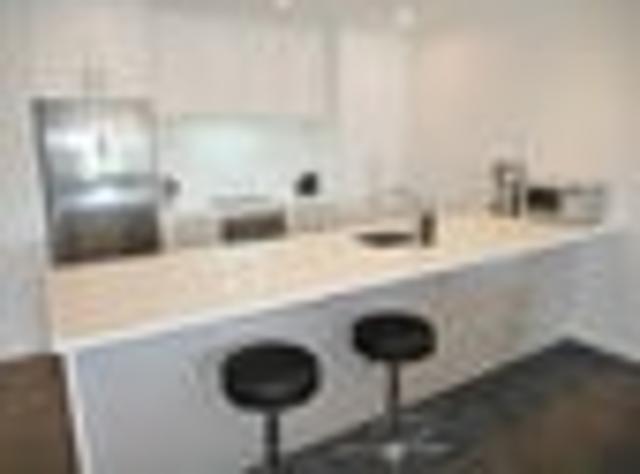 Townhouse for rent in Chaslands, Canterbury