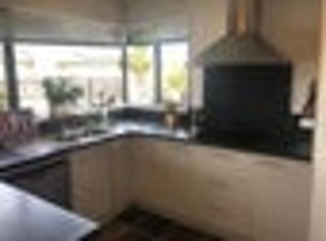 House for rent in Chaslands, Canterbury