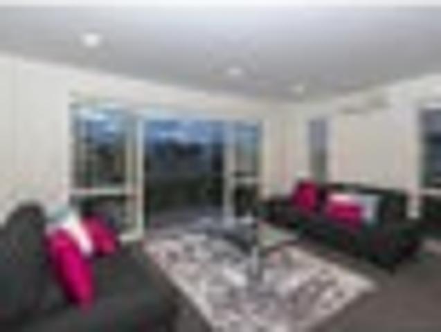 House for rent in Chaslands, Canterbury