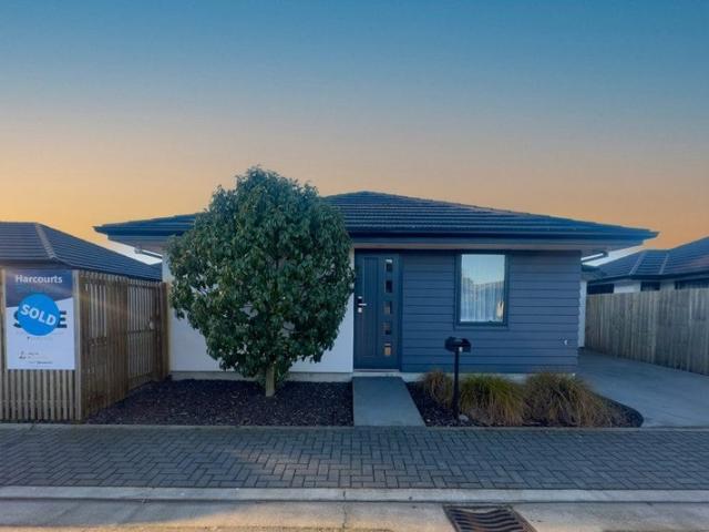 House for rent in Chaslands, Canterbury