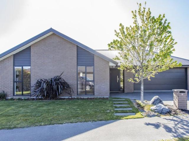 House for rent in Chaslands, Canterbury