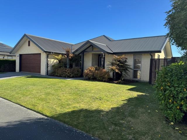 House for rent in Chaslands, Canterbury