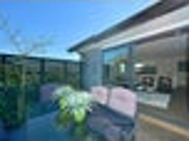 House for rent in Chaslands, Canterbury