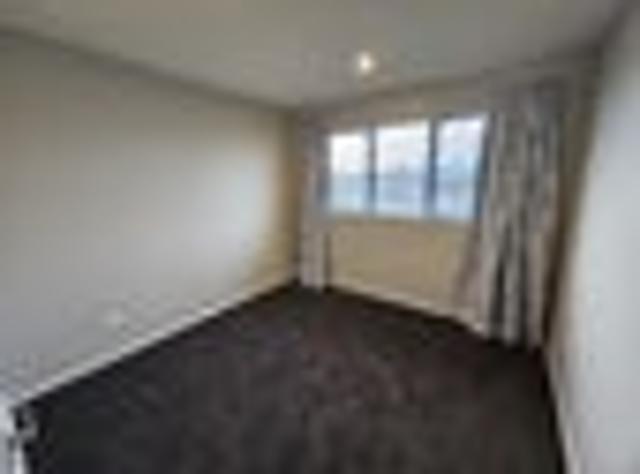 House for rent in Chaslands, Canterbury