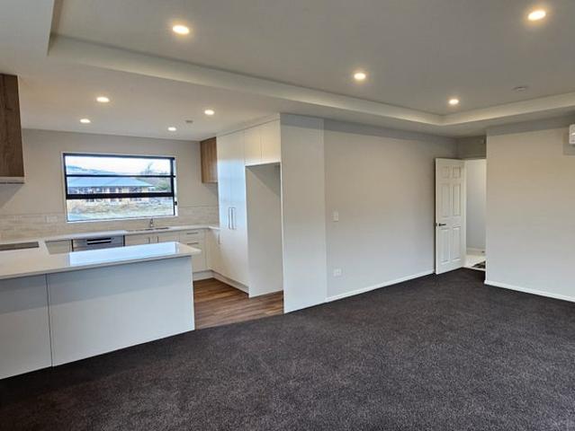 House for rent in Chaslands, Canterbury