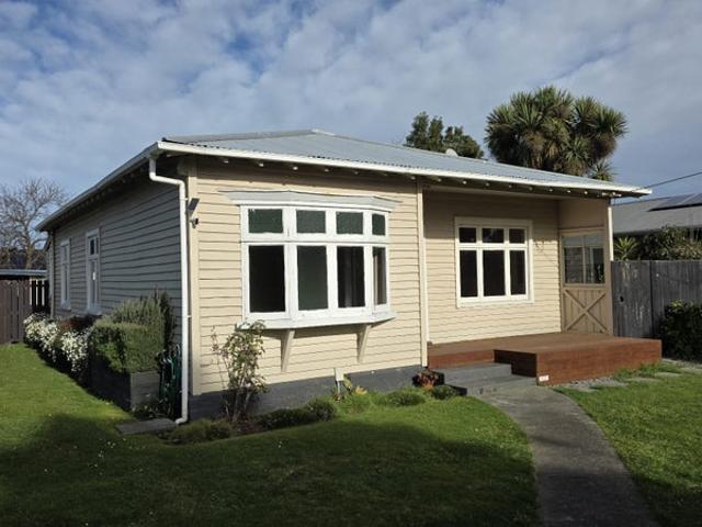 House for rent in Chaslands, Canterbury
