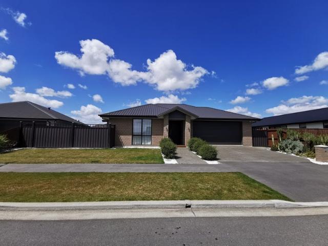 House for rent in Chaslands, Canterbury