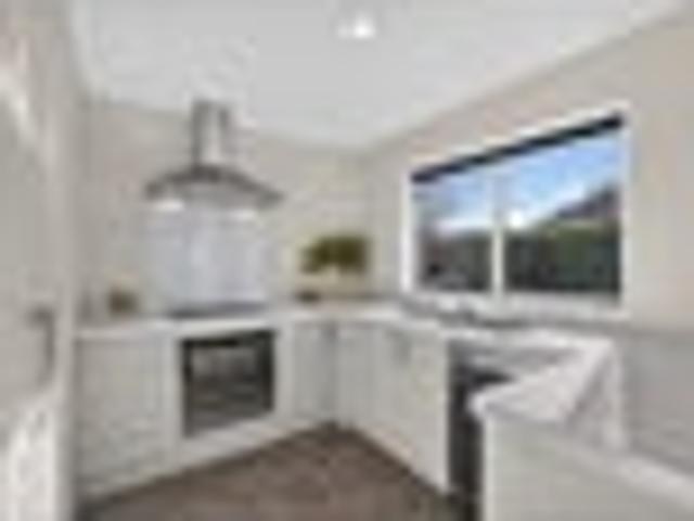 House for sale in Chaslands, Canterbury