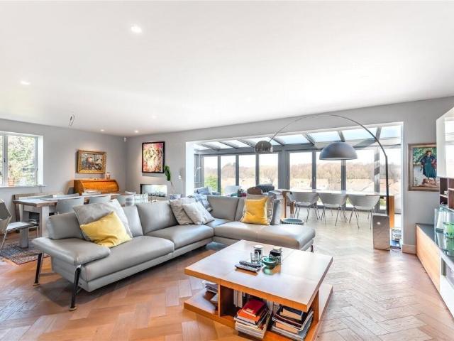 Apartment for rent in Slaid Hill, Harewood