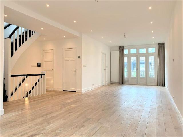 Appartement te huur in Zuid, Amsterdam