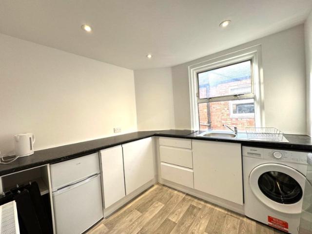 Apartment for rent in West Hendon, The Hyde