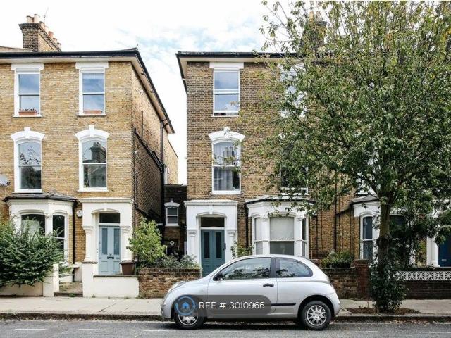 Apartment for rent in Brownswood Park, Stoke Newington