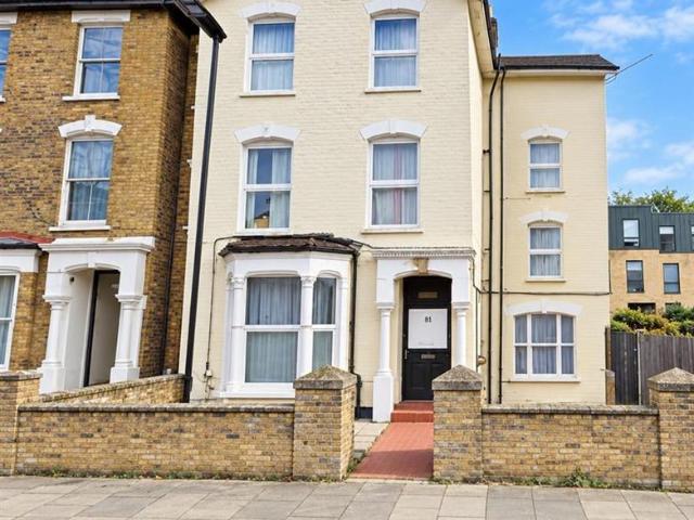 Apartment for rent in Brownswood Park, Greater London