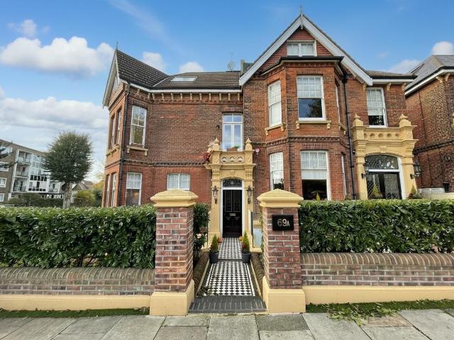 Apartment for rent in Aldrington