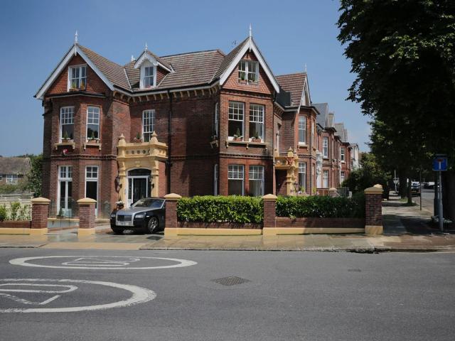 Apartment for rent in Aldrington
