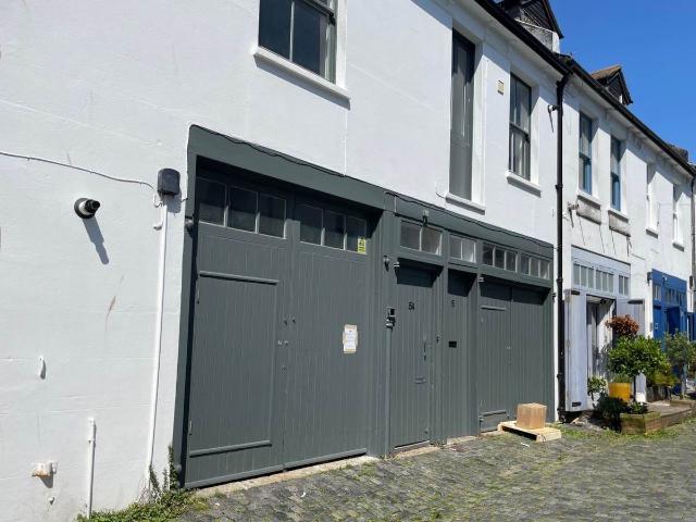 House for rent in Aldrington