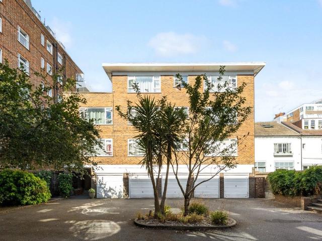 Studio for rent in Aldrington