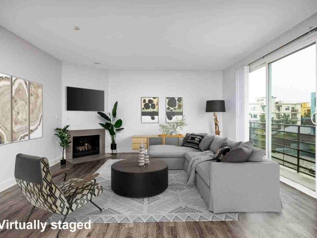 Apartment for rent in Canoga Park, California