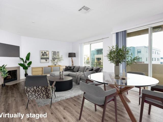Apartment for rent in Canoga Park, California