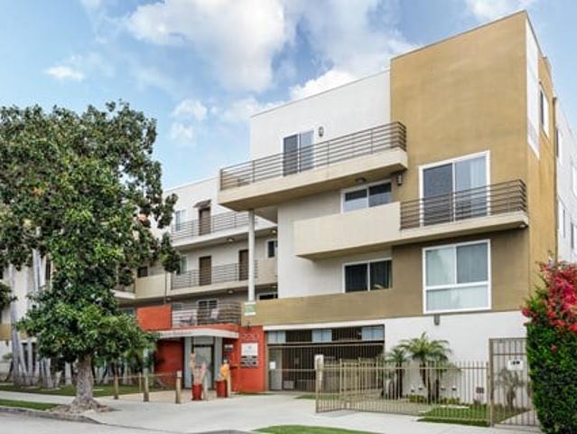 Townhouse for rent in Los Angeles