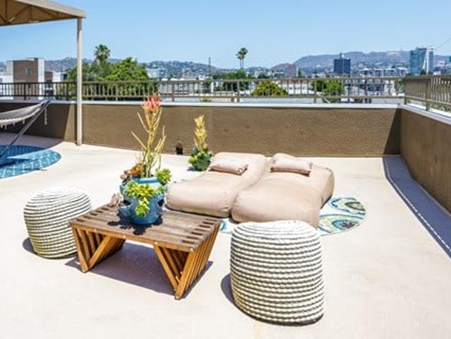 Townhouse for rent in Los Angeles