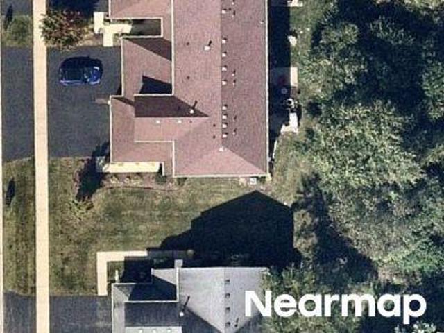 House for sale in Mchenry, Illinois