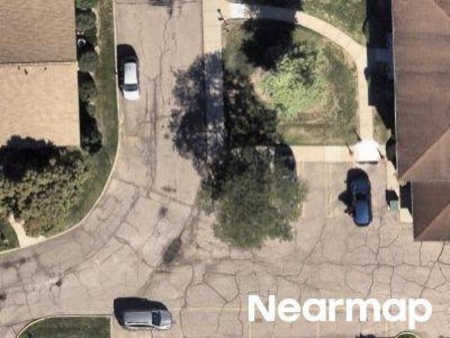 Property for sale in Wildbrook Condominium, Southfield