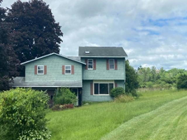 House for sale in Syracuse, New York