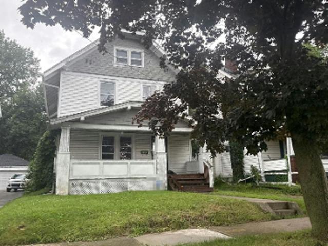 House for sale in Summit, Ohio