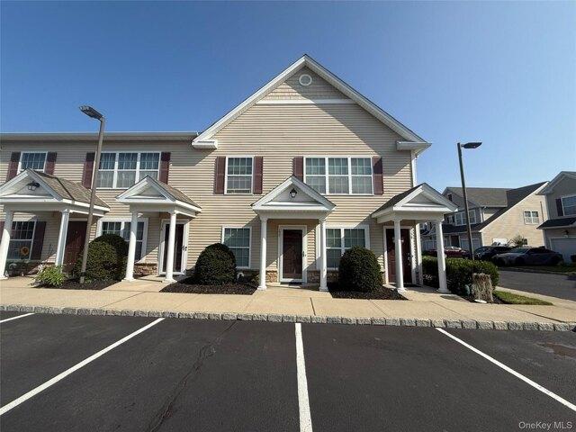 Condo for sale in Holtsville