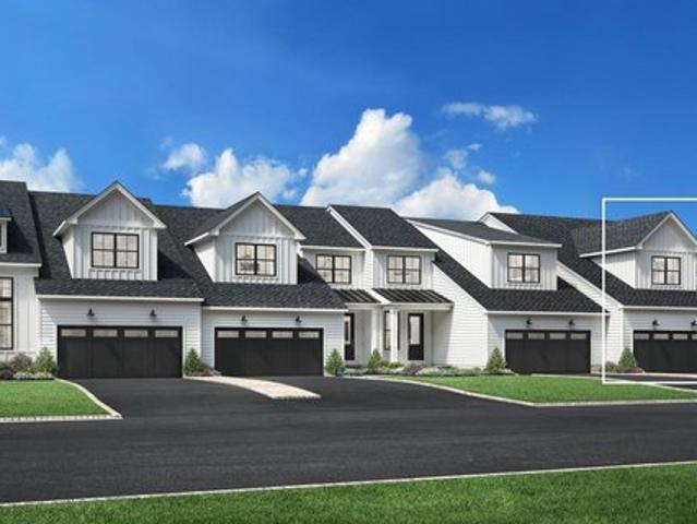 Townhouse for sale in Armonk, New York